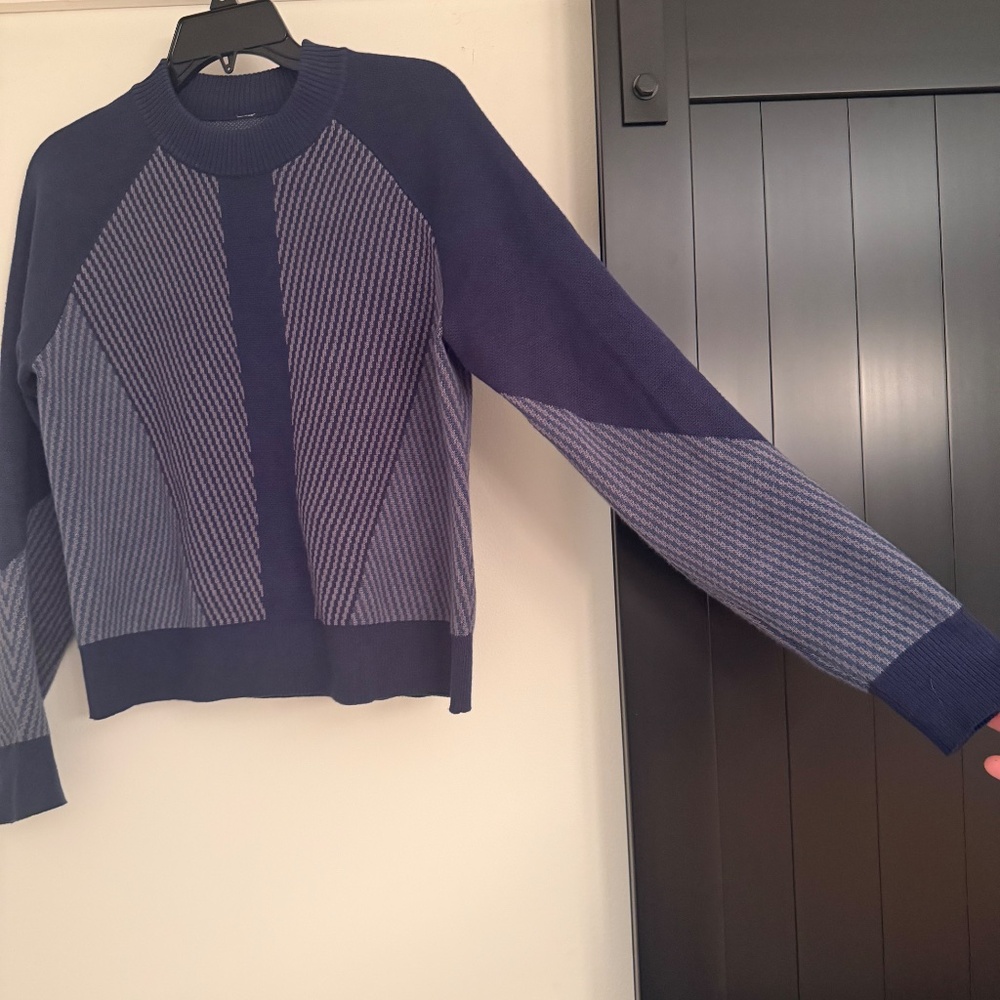 LULULEMON Here for Serenity Sweater Blue Women’s Size Medium - Picture 5 of 8